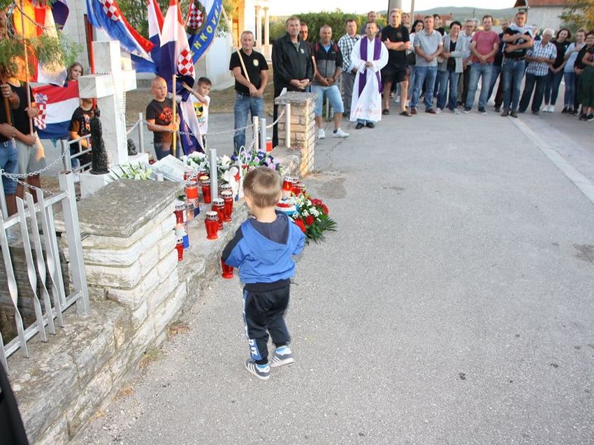 Koracima nade u istinu