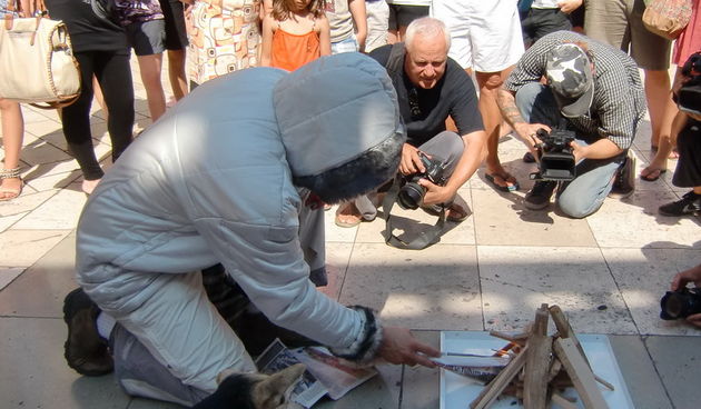 Performans – Enio Mestrovic, “Say NO to racism”