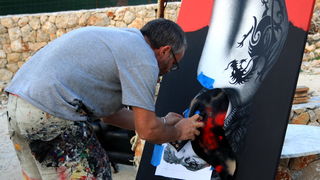 Street Art umjetnik Finbarr Fin DAC stvara u Ražancu, Foto: Nenad Nešović Street Art umjetnik Finbarr Fin DAC stvara u Ražancu, Foto: Nenad Nešović