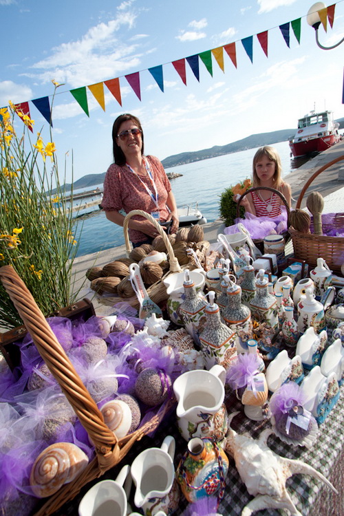 Biograd: 6. Dugi svehrvatski eno-eko-gastro-etno stol, Foto: Franjo Jurić Biograd: 6. Dugi svehrvatski eno-eko-gastro-etno stol, Foto: Franjo Jurić