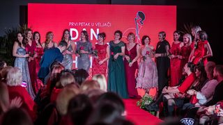 Večer Crvenih Haljina Večer Crvenih Haljina