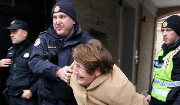 Osijek – nasilno privođenje starice, Foto: Glas Slavonije