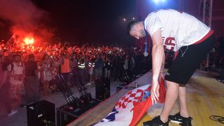 Zadrani na Forumu priredili spektakularan doček za svoje Vatrene Zadrani na Forumu priredili spektakularan doček za svoje Vatrene