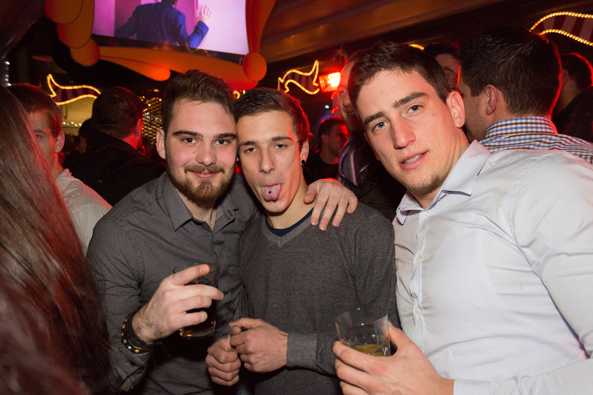 Doček 2017: Najluđa noć na zadarskom Poluotoku privukla više tisuća Zadrana i gostiju Doček 2017: Najluđa noć na zadarskom Poluotoku privukla više tisuća Zadrana i gostiju