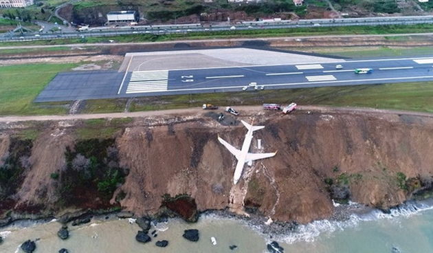 Avion skliznuo s piste u Trabzonu