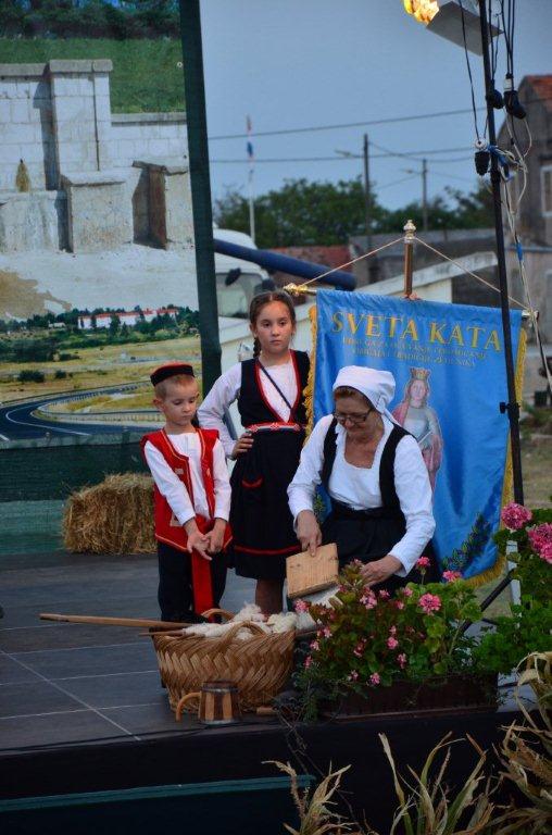 4. po redu večer pisme, folklora i starih običaja “Dođi diko u Kotare ravne – Zemunik 2012.”, foto: Željko Šarić
