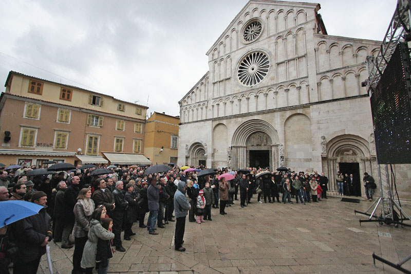 Posljednji ispraćaj nadbiskupa Ivana Prenđe (foto: Marin Gospić)