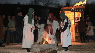 Blagdanski koncert okupio je brojne izvođače. Nastupio je Marko Perković Thompson, klapa Luna, klapa Kalelarga, klapa Hrvace