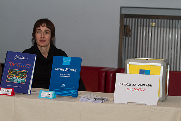 HNK Zadar: “Ljubi s ljubavlju”, foto: Leo Banić HNK Zadar: “Ljubi s ljubavlju”, foto: Leo Banić