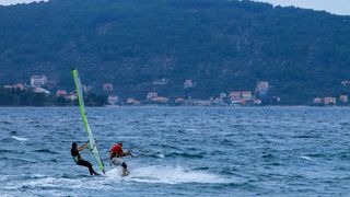 Wind i Kite surfing na Kolovarama 3. studenog 2013.  foto: Tome Grbeša