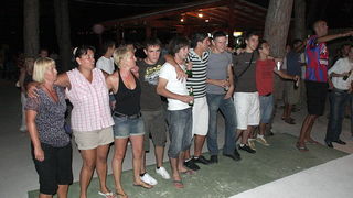 Biograd na Moru 17. srpnja 2009: Nastup Mladena Grdovica u diskoteci Marina Biograd na Moru 17. srpnja 2009: Nastup Mladena Grdovica u diskoteci Marina