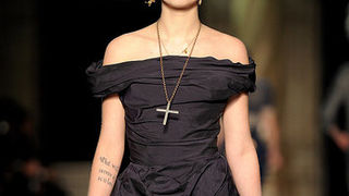 Vivienne Westwood Red Label, Jesen 2010.  (www.coutorture.com)