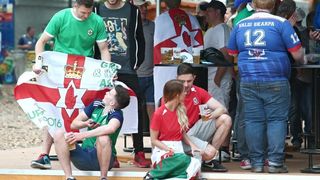 EURO 2016: Fan zona pored Eiffelovog tornja. Photo: Sanjin Strukić/PIXSELL EURO 2016: Fan zona pored Eiffelovog tornja. Photo: Sanjin Strukić/PIXSELL