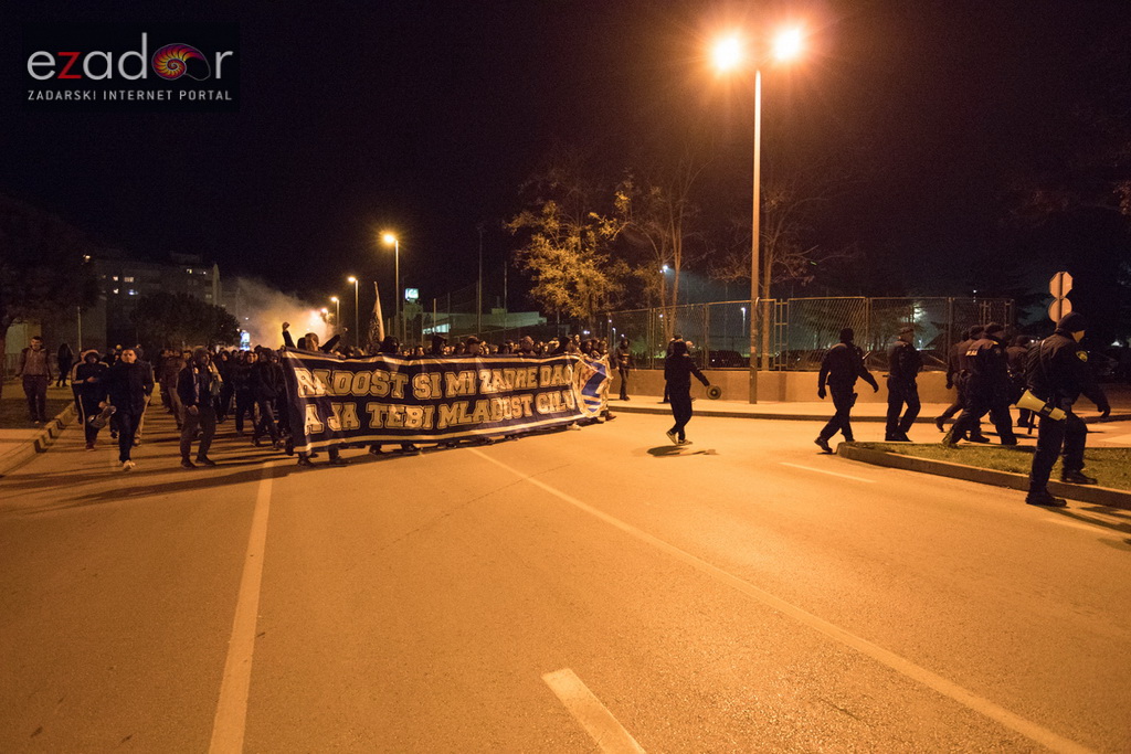 Okupljanje Tornada na Forumu i korteo do Krešinog doma Okupljanje Tornada na Forumu i korteo do Krešinog doma