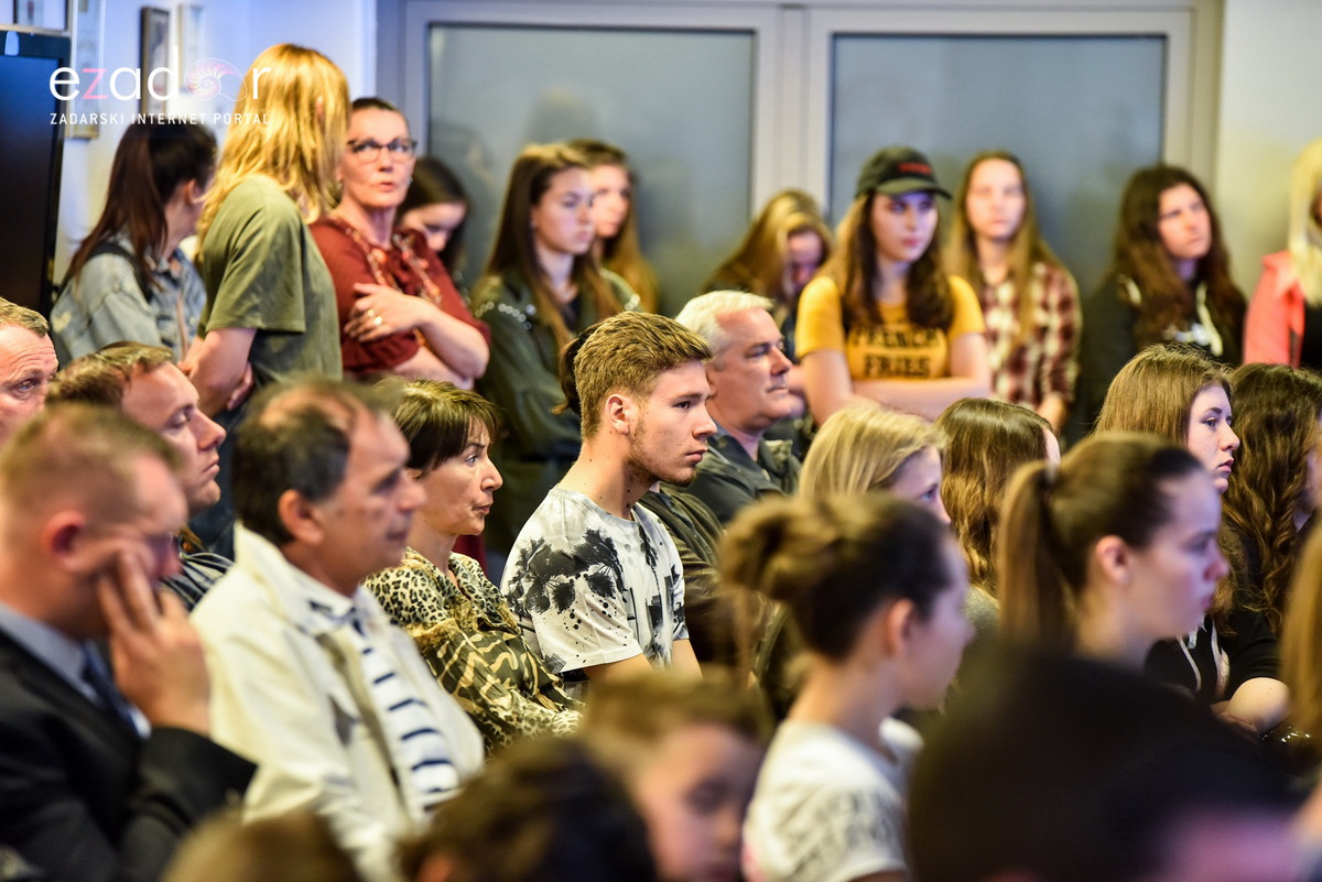 Na Višnjiku održana javna radionica “Zdravstveno usmjerena tjelesna aktivnost učenika” (ZUTA) Na Višnjiku održana javna radionica “Zdravstveno usmjerena tjelesna aktivnost učenika” (ZUTA)