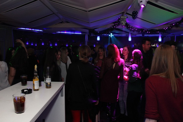 Vikend u Ledani Lounge & Baru: Red Hot Friday Night i Saturday White Fever. Vikend u Ledani Lounge & Baru: Red Hot Friday Night i Saturday White Fever.