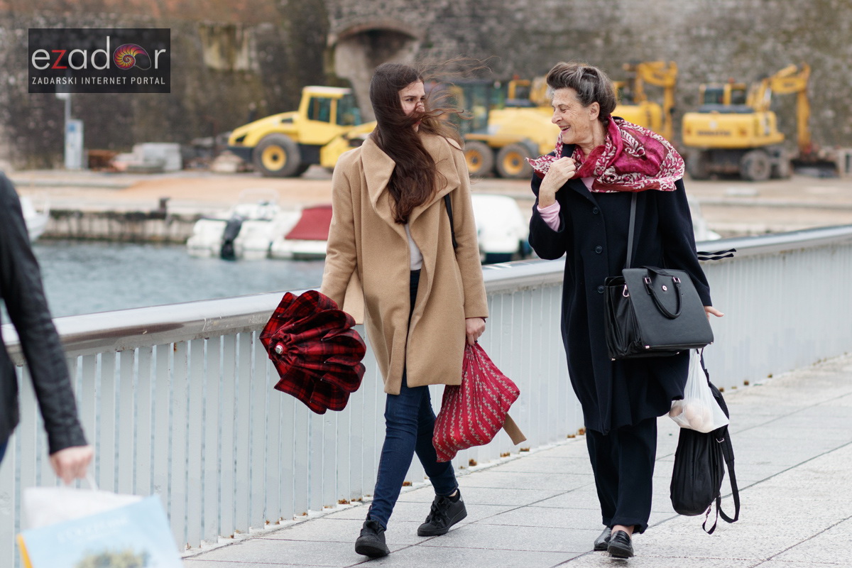 Đir po gradu, subotnja špica 31. ožujka 2018. Đir po gradu, subotnja špica 31. ožujka 2018.