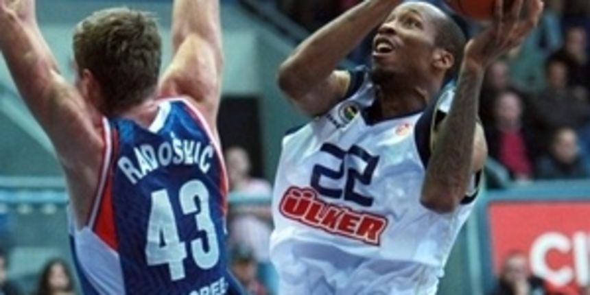 Tarence Kinsey i Leon Radošević (foto: euroleague.net) Tarence Kinsey i Leon Radošević (foto: euroleague.net)