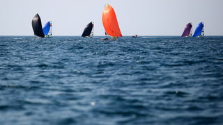 Zadar, 120512.
Danas zavrsava Svjetsko prvenstvo 49er-a u Zadru. Najbolje posade svijeta jedrile su danas u Zadarskom kanalu. Vecina ce otici kuci na kratki odmor, a potom ce se ponovno okupiti pocetkom lipnja u Velikoj Britaniji, na iducoj regati Svjetsk Zadar, 120512.
Danas zavrsava Svjetsko prvenstvo 49er-a u Zadru. Najbolje posade svijeta jedrile su danas u Zadarskom kanalu. Vecina ce otici kuci na kratki odmor, a potom ce se ponovno okupiti pocetkom lipnja u Velikoj Britaniji, na iducoj regati Svjetsk