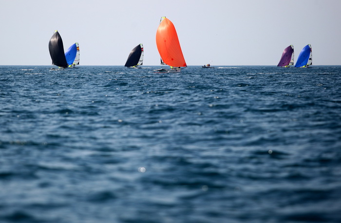 Zadar, 120512.
Danas zavrsava Svjetsko prvenstvo 49er-a u Zadru. Najbolje posade svijeta jedrile su danas u Zadarskom kanalu. Vecina ce otici kuci na kratki odmor, a potom ce se ponovno okupiti pocetkom lipnja u Velikoj Britaniji, na iducoj regati Svjetsk Zadar, 120512.
Danas zavrsava Svjetsko prvenstvo 49er-a u Zadru. Najbolje posade svijeta jedrile su danas u Zadarskom kanalu. Vecina ce otici kuci na kratki odmor, a potom ce se ponovno okupiti pocetkom lipnja u Velikoj Britaniji, na iducoj regati Svjetsk
