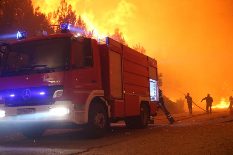 Žrnovnica: Vatra je sve bliže Splitu, nebo je prekriveno dimom Žrnovnica: Vatra je sve bliže Splitu, nebo je prekriveno dimom