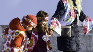 Paški zimski karneval 2018: Karnevalska povorka prošla ulicama grada do Pijace