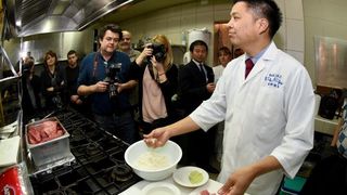 Prezentacija pripreme japanskih jela na 2. Tuna, Sushi & Wine Festivalu. Foto: Dino Stanin/PIXSELL