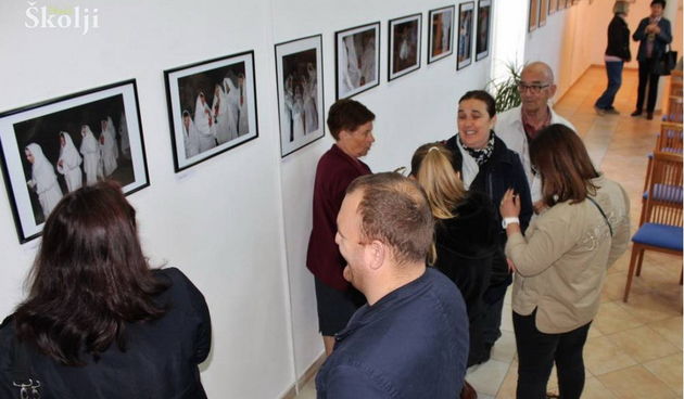 Preko: Otvorena izožba fotografija “U lancuni”