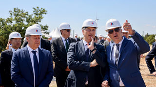 Premijer Plenković obišao radove na izgradnji elektrane Korlat, solarna elektrana Korlat