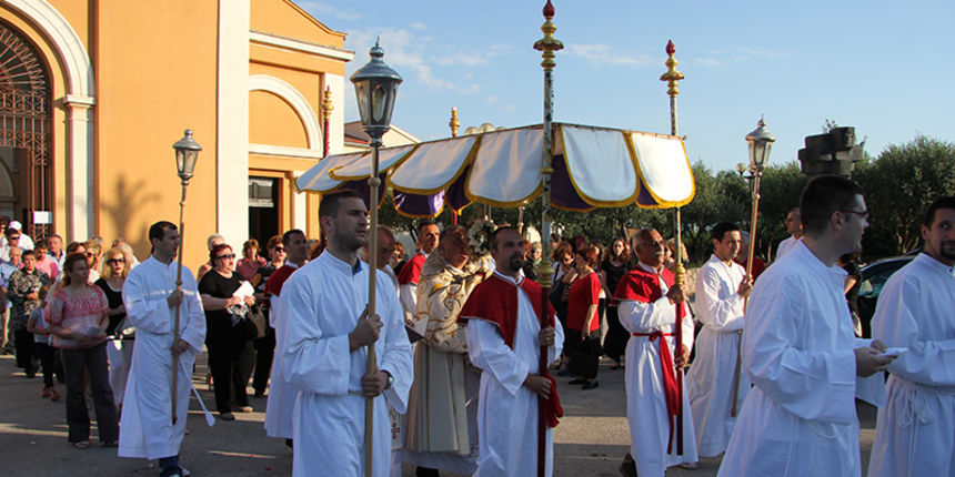 Arbanasi: Procesija povodom blagdana Tijelova 19. lipnja 2014. foto: Bernard Kotlar Arbanasi: Procesija povodom blagdana Tijelova 19. lipnja 2014. foto: Bernard Kotlar