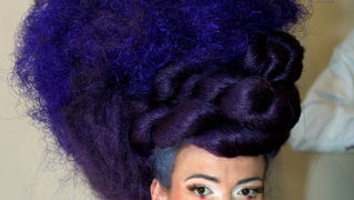 Zadar, 090610.
Na 8. Matrix World Touru 2010. u Zatonu kraj Zadra okupili su se frizeri iz desetak zemalja. Na spektakularnom trodnevnom druzenju koje organizira L’Oreal bilo je oko tisucu gostiju.
Foto: Branislav Grgurovic /CROPIX