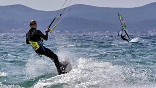 Surferi i kiteri guštali u južini na Boriku Surferi i kiteri guštali u južini na Boriku