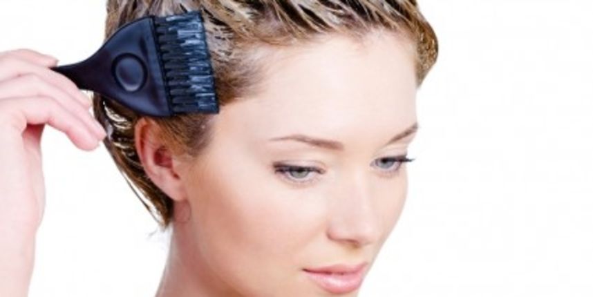 Kako s kože ukloniti mrlje boje za kosu, žena, farba (Metro-portal.hr) Kako s kože ukloniti mrlje boje za kosu, žena, farba (Metro-portal.hr)