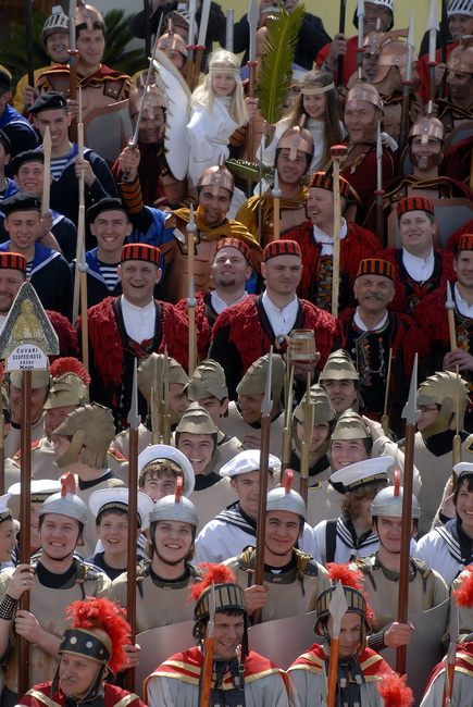 Metkovic, 050410.
Festival zudija, cuvara Kristova groba, u zupi sv. Nikole u Metkovicu.
Jubilarni deseti po redu vodicki festival Zudija Metkovic 2010, ove je godine odrzan u zupi Svetog Nikole na desnoj strani grada Metkovica uz sudjelovanje 24 skupine Metkovic, 050410.
Festival zudija, cuvara Kristova groba, u zupi sv. Nikole u Metkovicu.
Jubilarni deseti po redu vodicki festival Zudija Metkovic 2010, ove je godine odrzan u zupi Svetog Nikole na desnoj strani grada Metkovica uz sudjelovanje 24 skupine