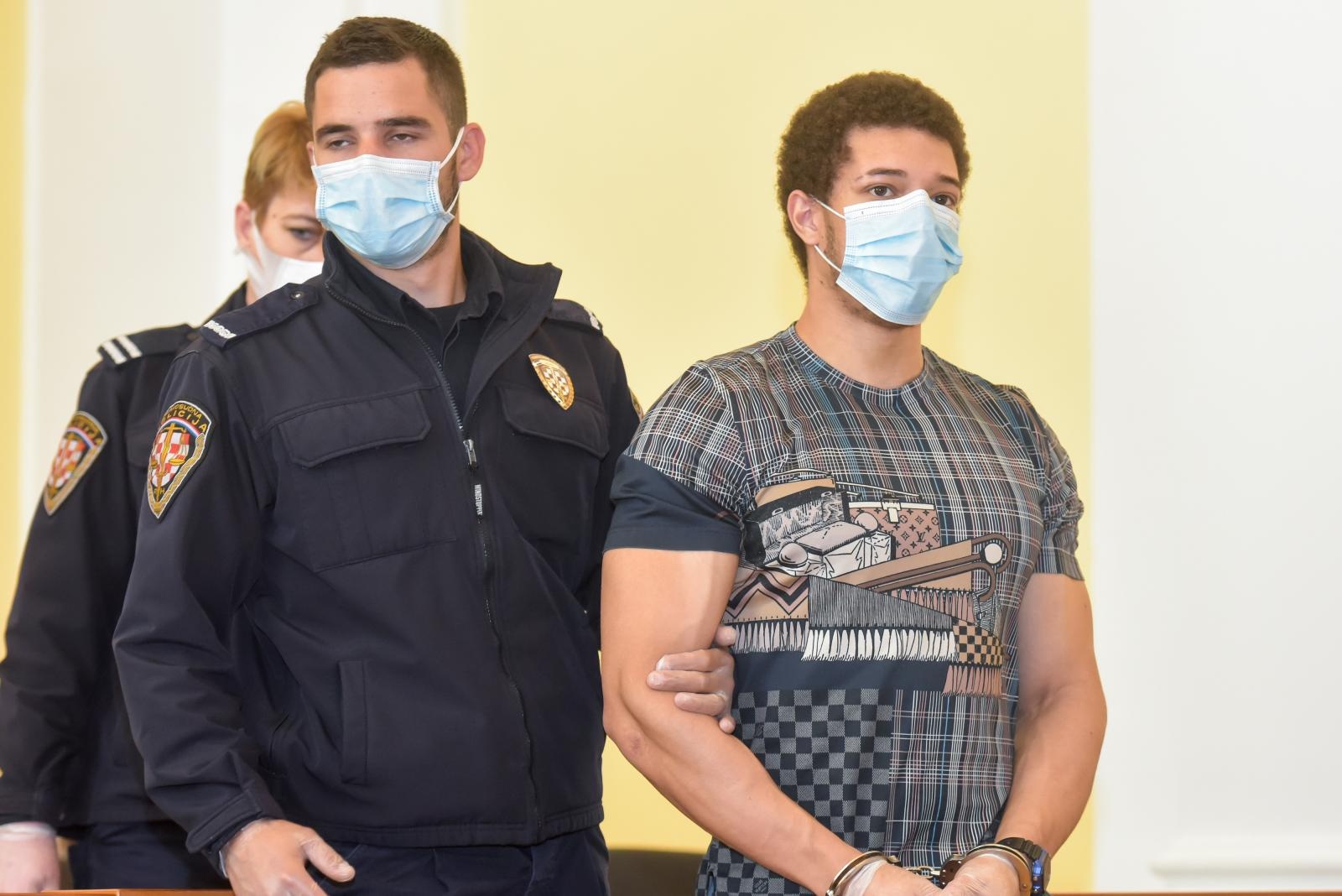 Županijski sud u Zadru: Završeno suđenje britancu Douglasu Caneu Županijski sud u Zadru: Završeno suđenje britancu Douglasu Caneu