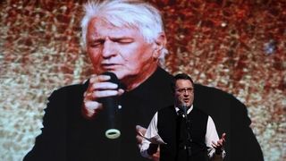 U koncertnoj dvorani Vatroslav Lisinski održan koncert “Hiljade pahulja bijelih” posvećen Kemalu Montenu. Foto. Goran Stanzl/PIXSELL U koncertnoj dvorani Vatroslav Lisinski održan koncert “Hiljade pahulja bijelih” posvećen Kemalu Montenu. Foto. Goran Stanzl/PIXSELL