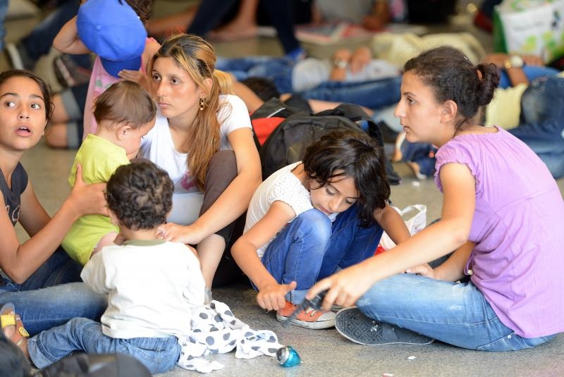 Izbjeglice i imigranti na željezničkom kolodvoru Keleti ulicama Budimpešte, Photo: Marko Jurinec/PIXSELL Izbjeglice i imigranti na željezničkom kolodvoru Keleti ulicama Budimpešte, Photo: Marko Jurinec/PIXSELL