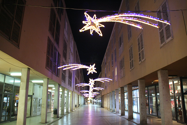 Božićni ukrasi u Zadru Božićni ukrasi u Zadru