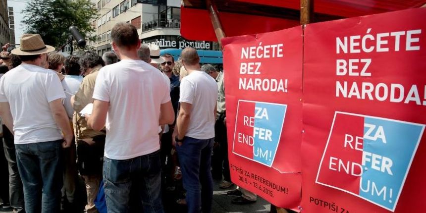 11.06.2015., Zagreb – Predstavnici gradjanske inicijative Za referendum – Necete bez naroda objavili su na konferenciji za medije da su do sada prikupili vise od 300.000 potpisa za svako pojedino pitanje Photo: Patrik Macek/PIXSELL 11.06.2015., Zagreb – Predstavnici gradjanske inicijative Za referendum – Necete bez naroda objavili su na konferenciji za medije da su do sada prikupili vise od 300.000 potpisa za svako pojedino pitanje Photo: Patrik Macek/PIXSELL