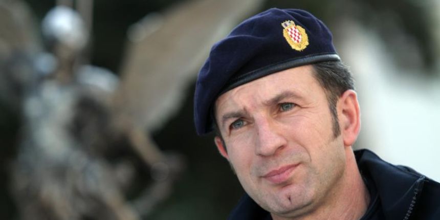 Policajac PU zadarske Petar Strmota diplomirao je i magistrirao na Pravnom fakultetu. Photo: Filip Brala/PIXSELL Policajac PU zadarske Petar Strmota diplomirao je i magistrirao na Pravnom fakultetu. Photo: Filip Brala/PIXSELL