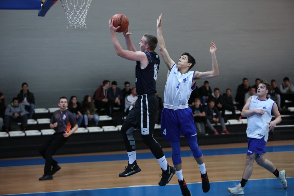 Utakmicom Pomorske i Tehničke škole otvorena košarkaška liga srednjih škola Zadarske županije Utakmicom Pomorske i Tehničke škole otvorena košarkaška liga srednjih škola Zadarske županije