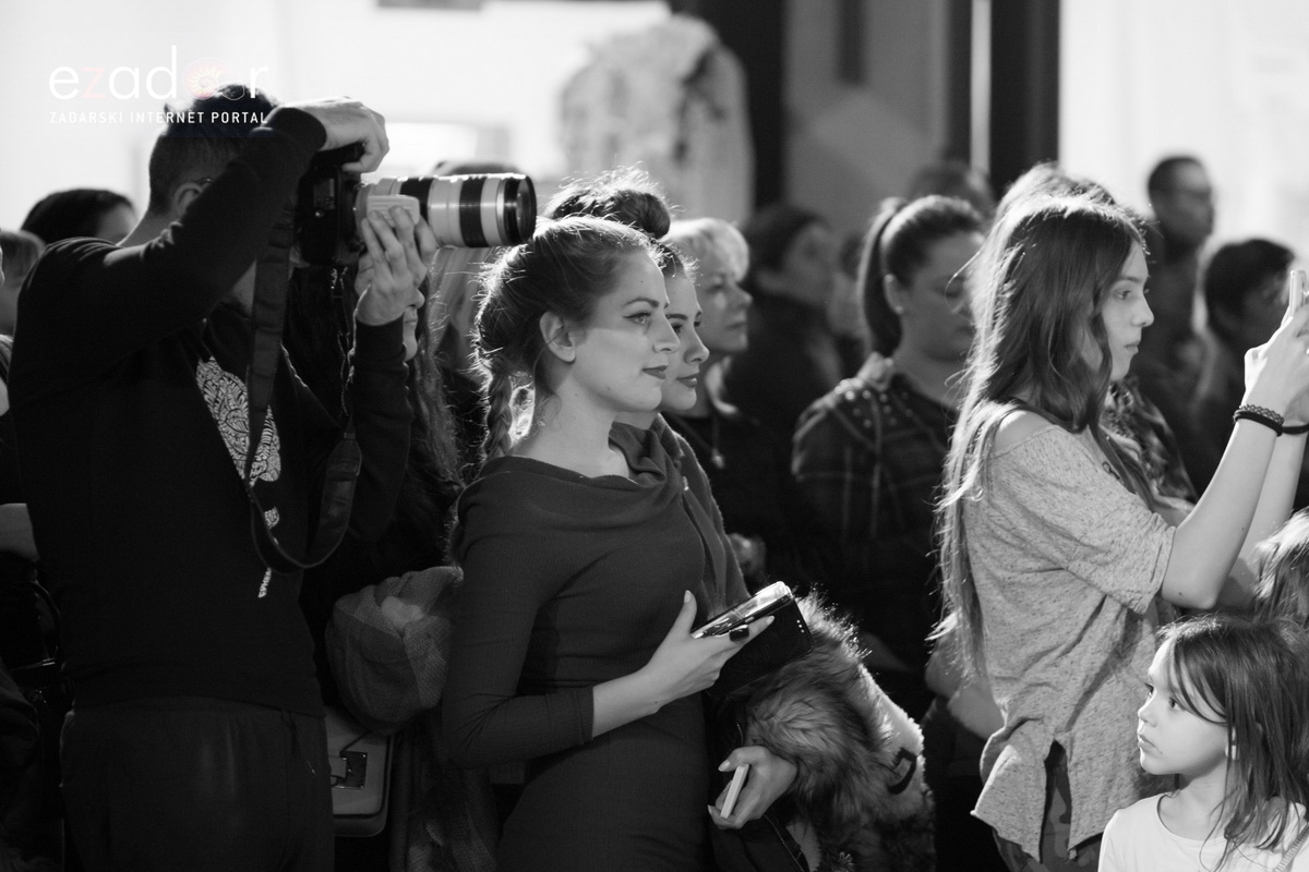 11. Festival vjenčanja: Modna revija vjenčanica i svečanih haljina te revija cvijeća i koncert Sandija Cenova 11. Festival vjenčanja: Modna revija vjenčanica i svečanih haljina te revija cvijeća i koncert Sandija Cenova