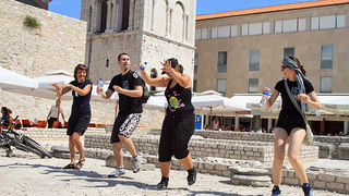 Image 892637 (auto) Image 892637 (auto)