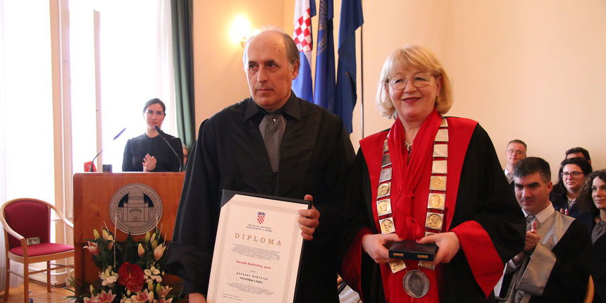 Korado Korlević i Dijana Vican. Svečana dodjela priznanja na Sveučilištu u Zadru Korado Korlević i Dijana Vican. Svečana dodjela priznanja na Sveučilištu u Zadru