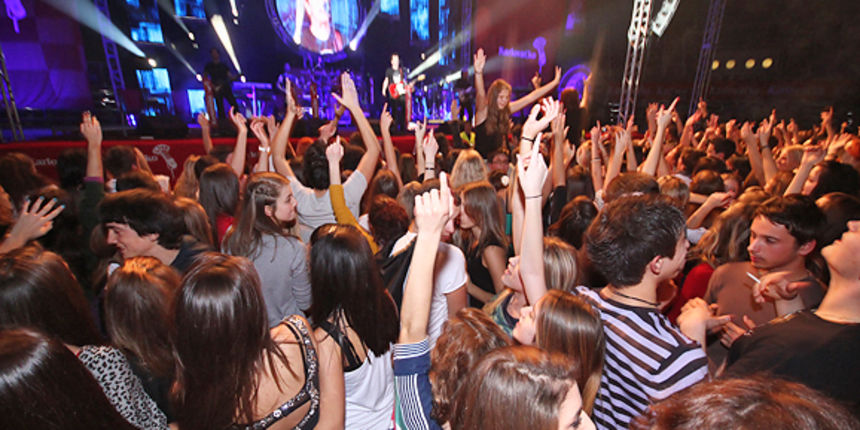 Karlovačko live 2011 (foto:Saša Čuka) Karlovačko live 2011 (foto:Saša Čuka)