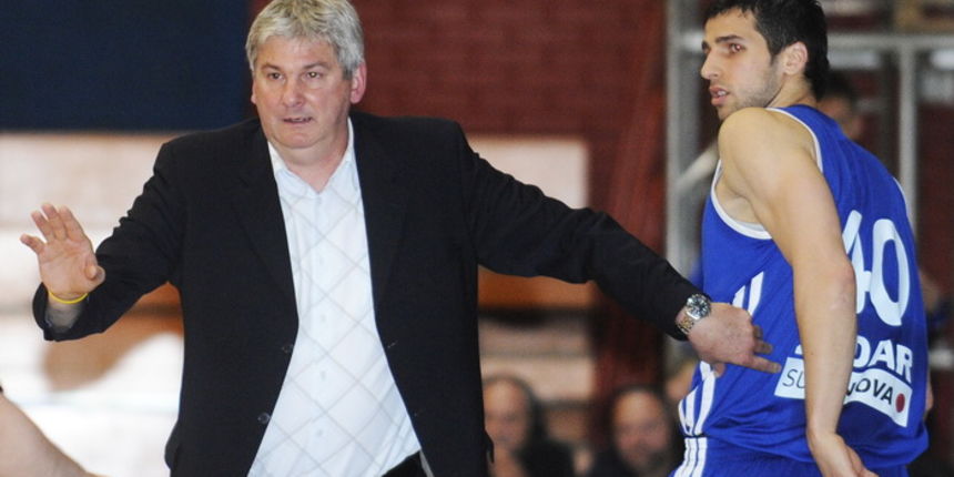 Zagreb, 080512.
Dvorana OS u Trnskom.
Kosarkaska A1 liga za prvaka, 13. kolo.
KK Zagreb – KK Zadar.
Na fotografiji: Ales Pipan trener KK Zadar.
Foto: Damir Krajac / CROPIX Zagreb, 080512.
Dvorana OS u Trnskom.
Kosarkaska A1 liga za prvaka, 13. kolo.
KK Zagreb – KK Zadar.
Na fotografiji: Ales Pipan trener KK Zadar.
Foto: Damir Krajac / CROPIX