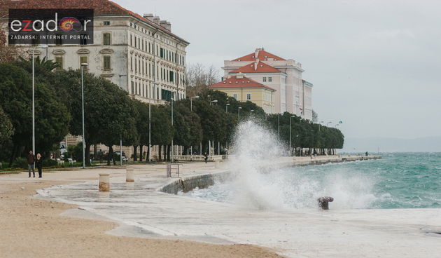 Đir po gradu, ponedjeljak 11. prosinca 2017. Jugo, valovi
