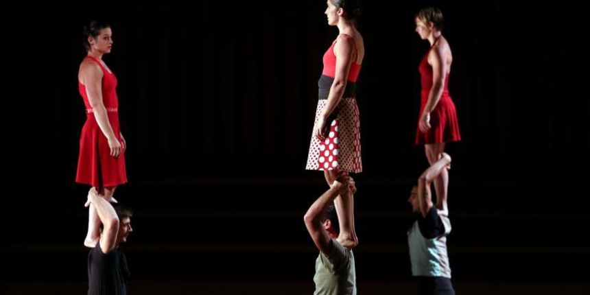 Zagreb, KD Vatroslav Lisinski – Predstava Le Grand C slavne francuske cirkuske skupine Compagnie XY. Zagreb, KD Vatroslav Lisinski – Predstava Le Grand C slavne francuske cirkuske skupine Compagnie XY.