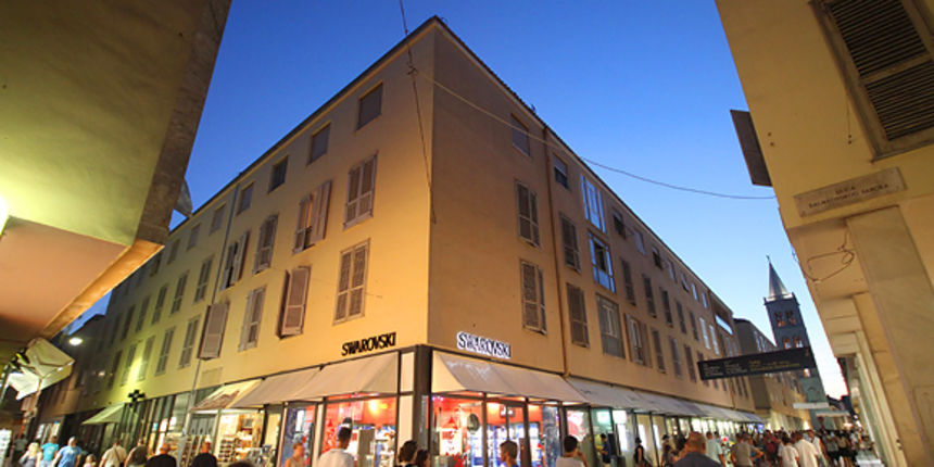 Đir po gradu 8. srpnja 2012. kalelarga (foto:Saša Čuka) Đir po gradu 8. srpnja 2012. kalelarga (foto:Saša Čuka)