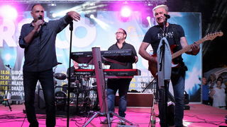 Virsko ljeto 2016: Dražen Zečić Zeko i Banana Band raspjevali i rasplesali Vir